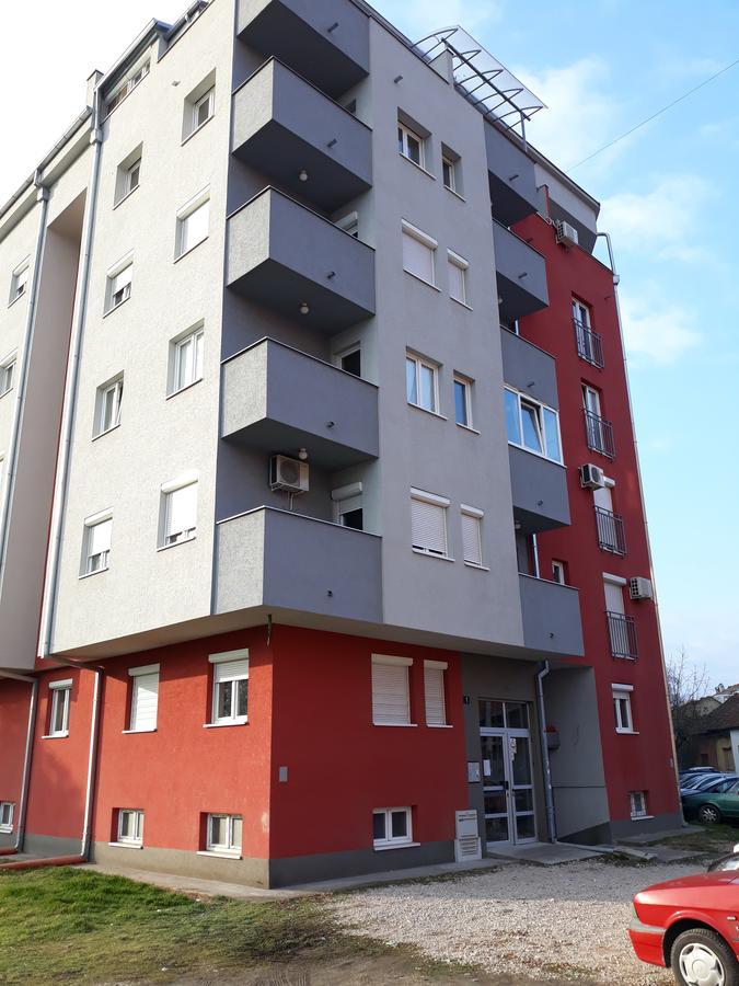 Apartment Azzuro Novi Sad Exterior foto